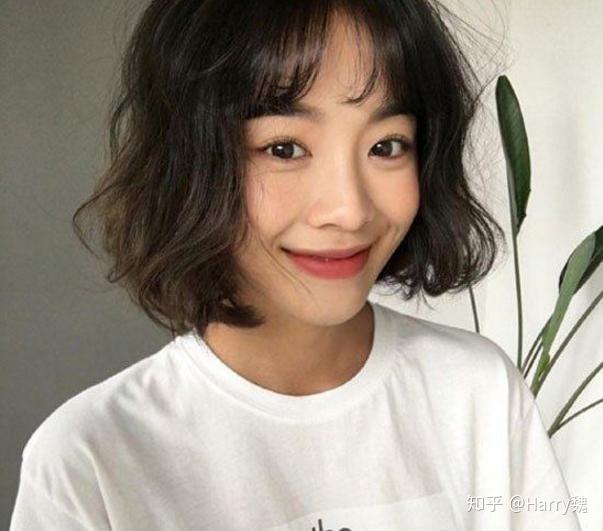 2017最新款发型女短款图片，2017潮流女短发发型集锦