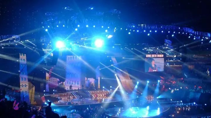 今天演唱会几点开，演唱会今日开场时间揭晓