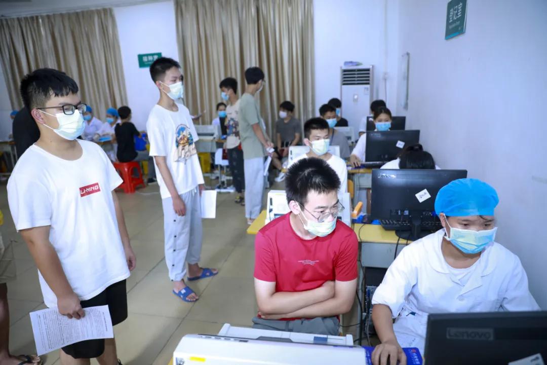 新冠疫苗最新官方解读，守护健康，共筑免疫长城！，新冠疫苗接种官方解读，共筑免疫防线，守护全民健康