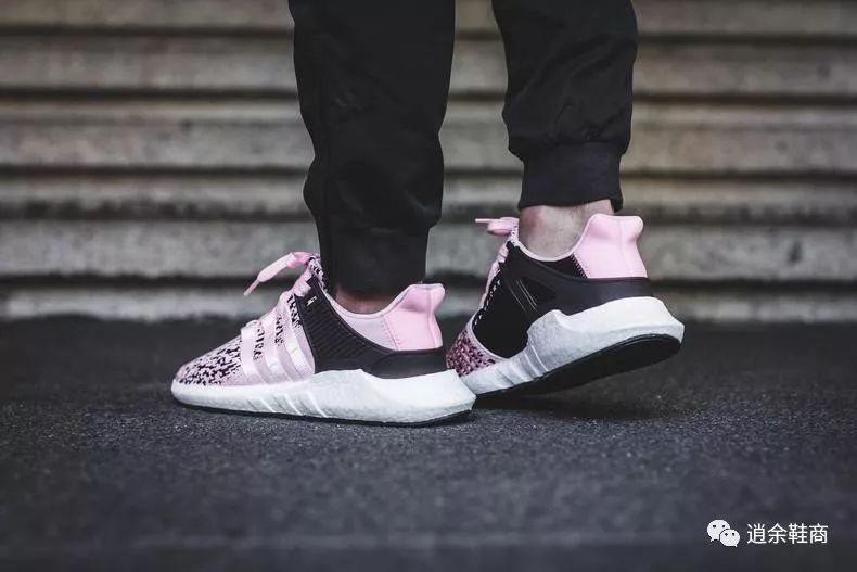 aj1最新发售，AJ1最新发售引领时尚跑鞋潮流，经典设计再升级