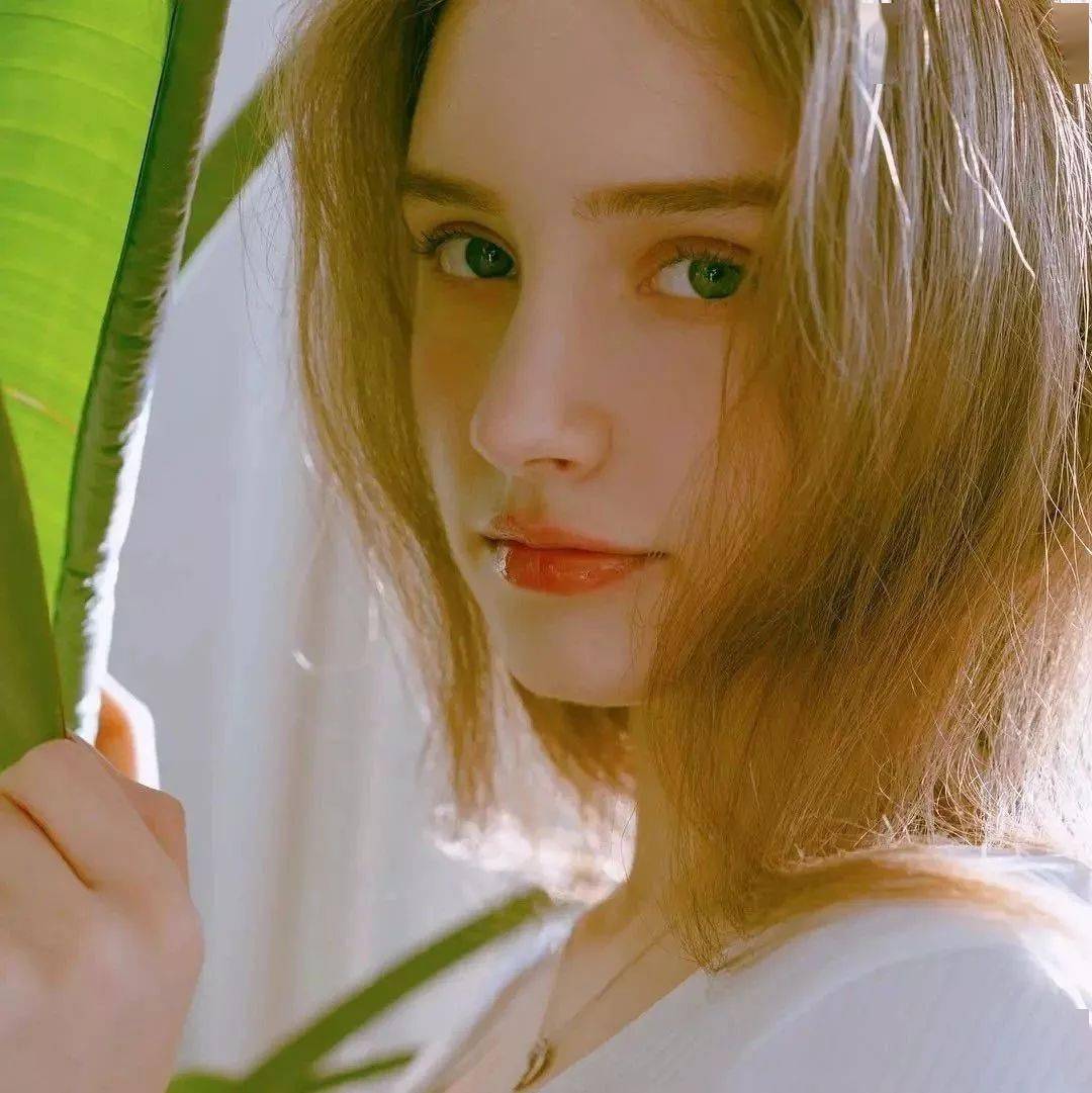 最新欧美女生头像，最新欧美女生头像时尚潮流概览：从特点到流行趋势的全面解析