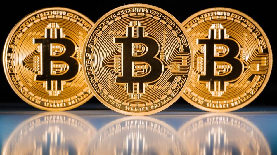 比特币和黄金的优势区别，比特币与黄金：投资优势与区别的深度解析