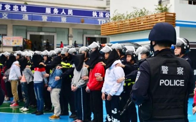 聚众围殴事件案例最新版，最新聚众围殴事件案例解析：成因、影响及应对策略