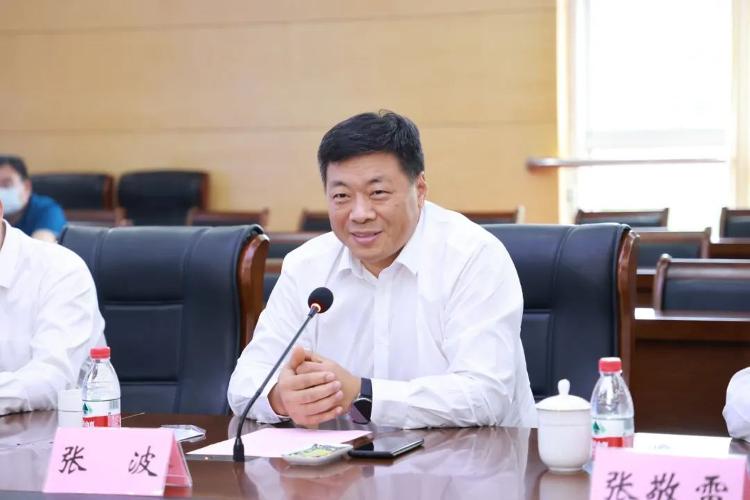 张波比特币，张波的区块链之旅：比特币探索与应用的深度洞察之旅